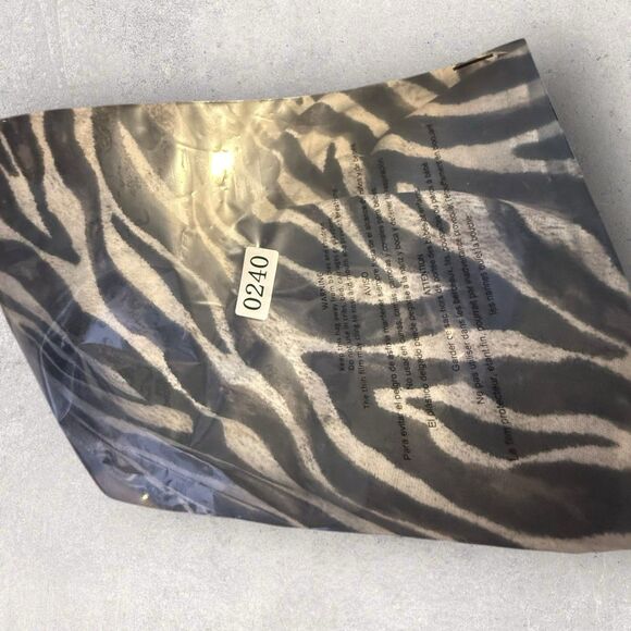 Lularoe Caroline Cardigan Sweater 3XL Zebra Print NWOT - Picture 4 of 4